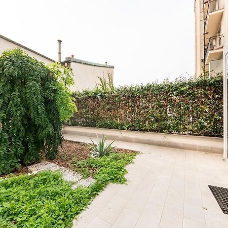 Renovated Apt With Garden & Veranda! Milan Bagian luar foto