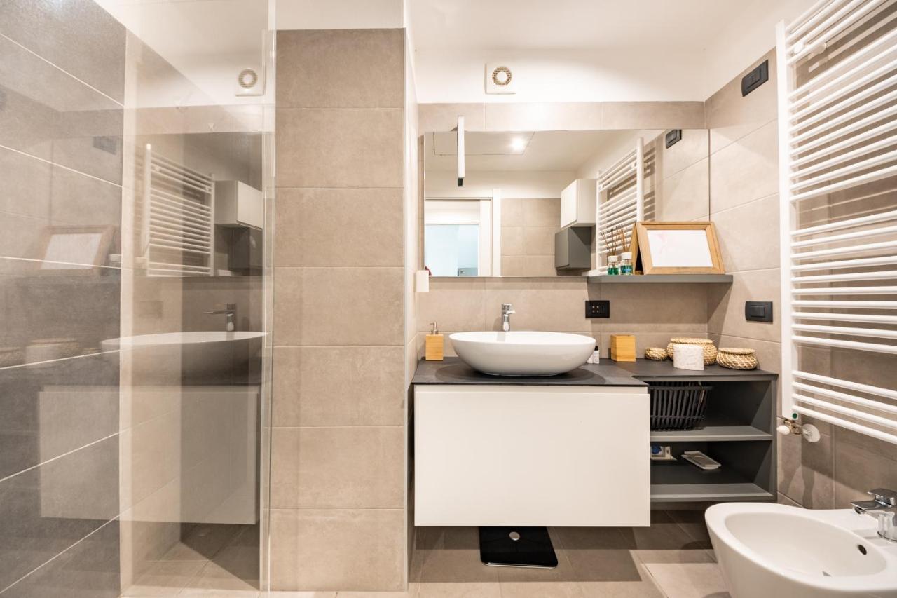 Renovated Apt With Garden & Veranda! Milan Bagian luar foto